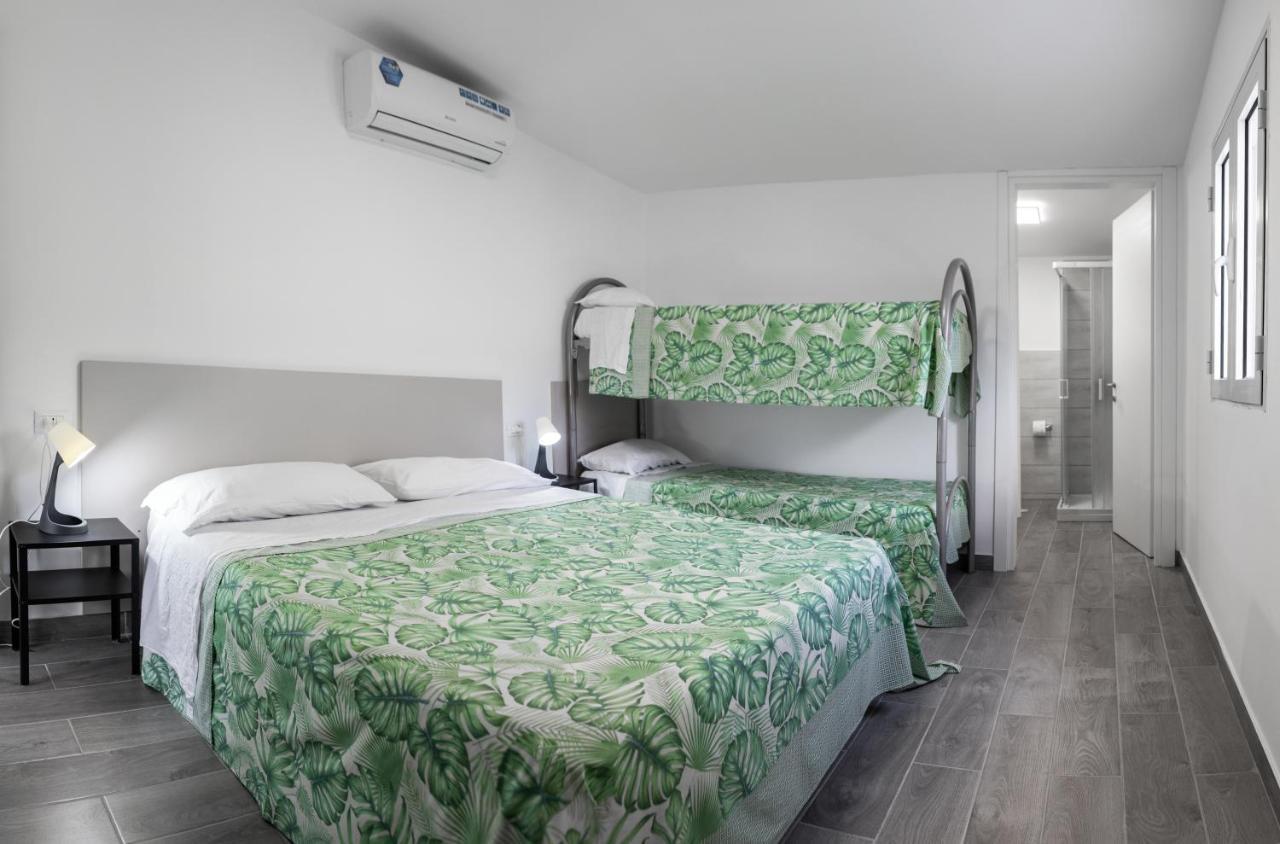 Villaggio Camping Poseidon - Bungalows & Rooms With Sea View In Nature Santa Caterina Dello Ionio Marina Zewnętrze zdjęcie