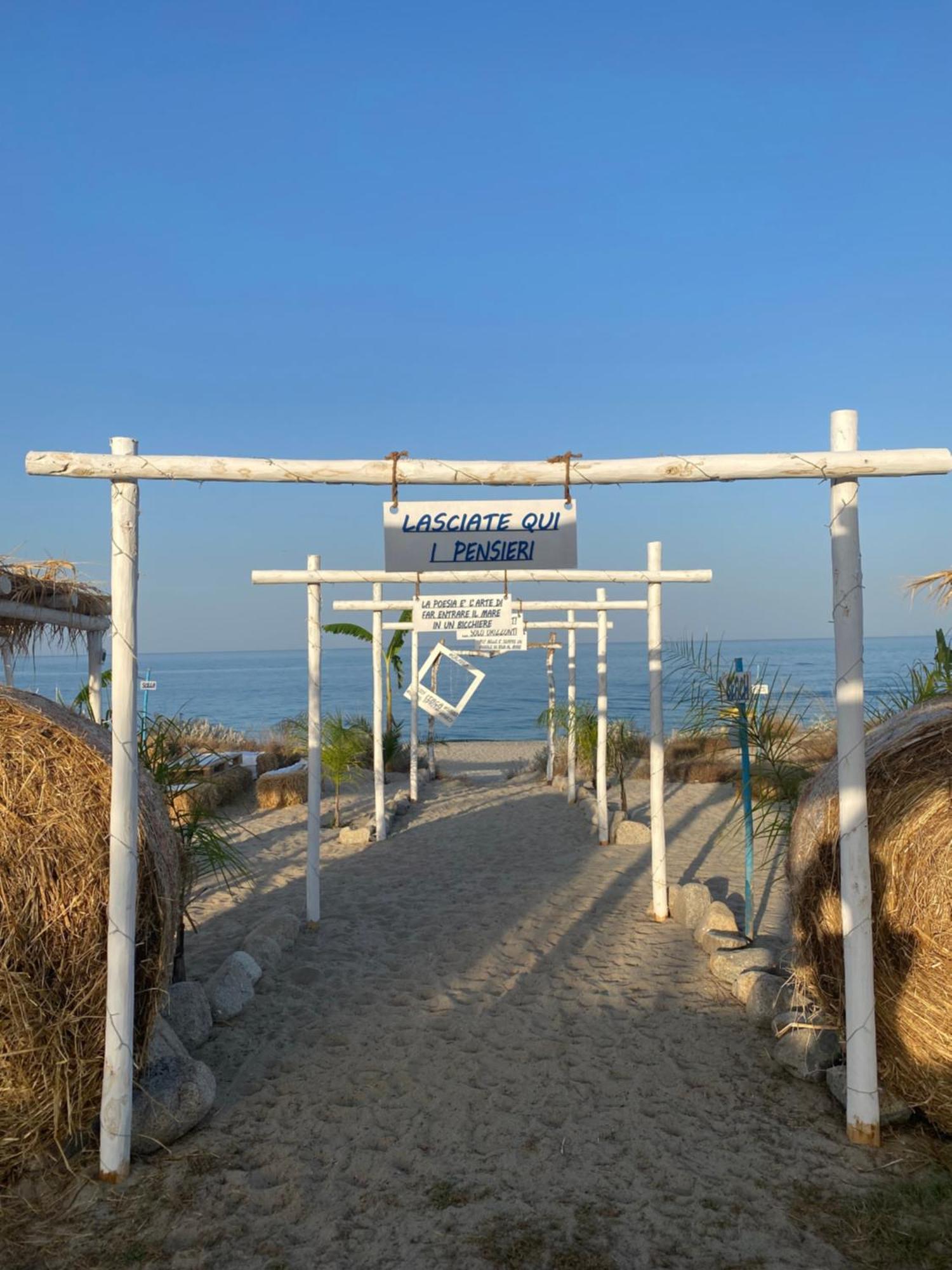Villaggio Camping Poseidon - Bungalows & Rooms With Sea View In Nature Santa Caterina Dello Ionio Marina Zewnętrze zdjęcie